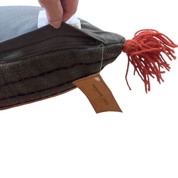 NWT World Market Boho Kilim Indoor Square Throw Pillow w/Down Insert 20"x20" - Picture 7 of 8